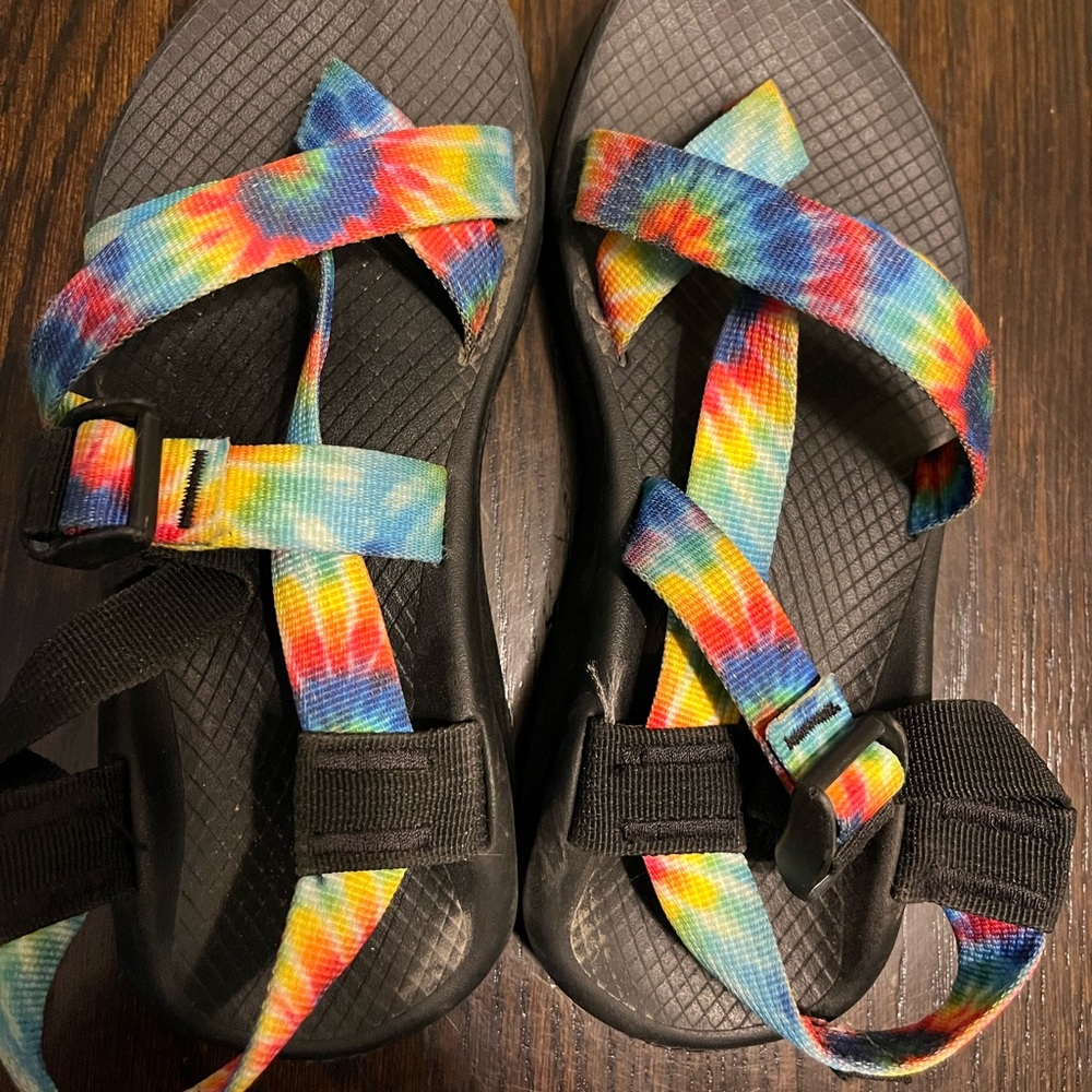 Rainbow Chaco Sandals Women’s Size 6-in great condition
